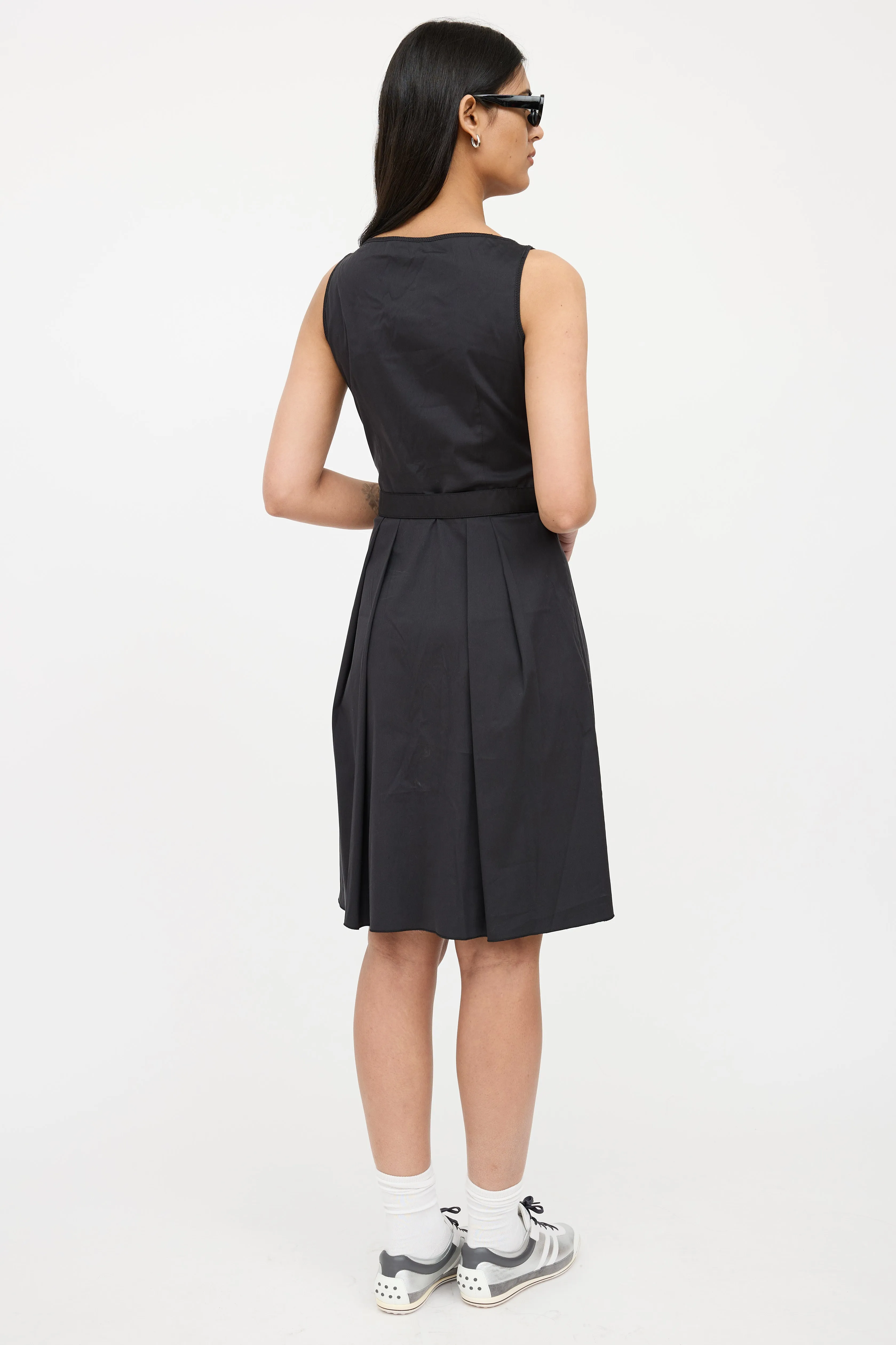 2007 Sleeveless Pleated Dress
