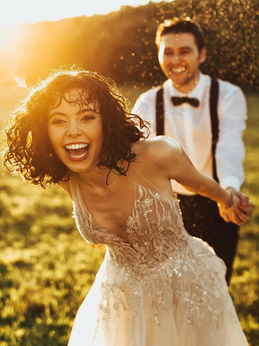 Amazing Halter Tulle Appliqued Beaded Backless Spangle A-line Wedding Dresses With Chapel Train WD393