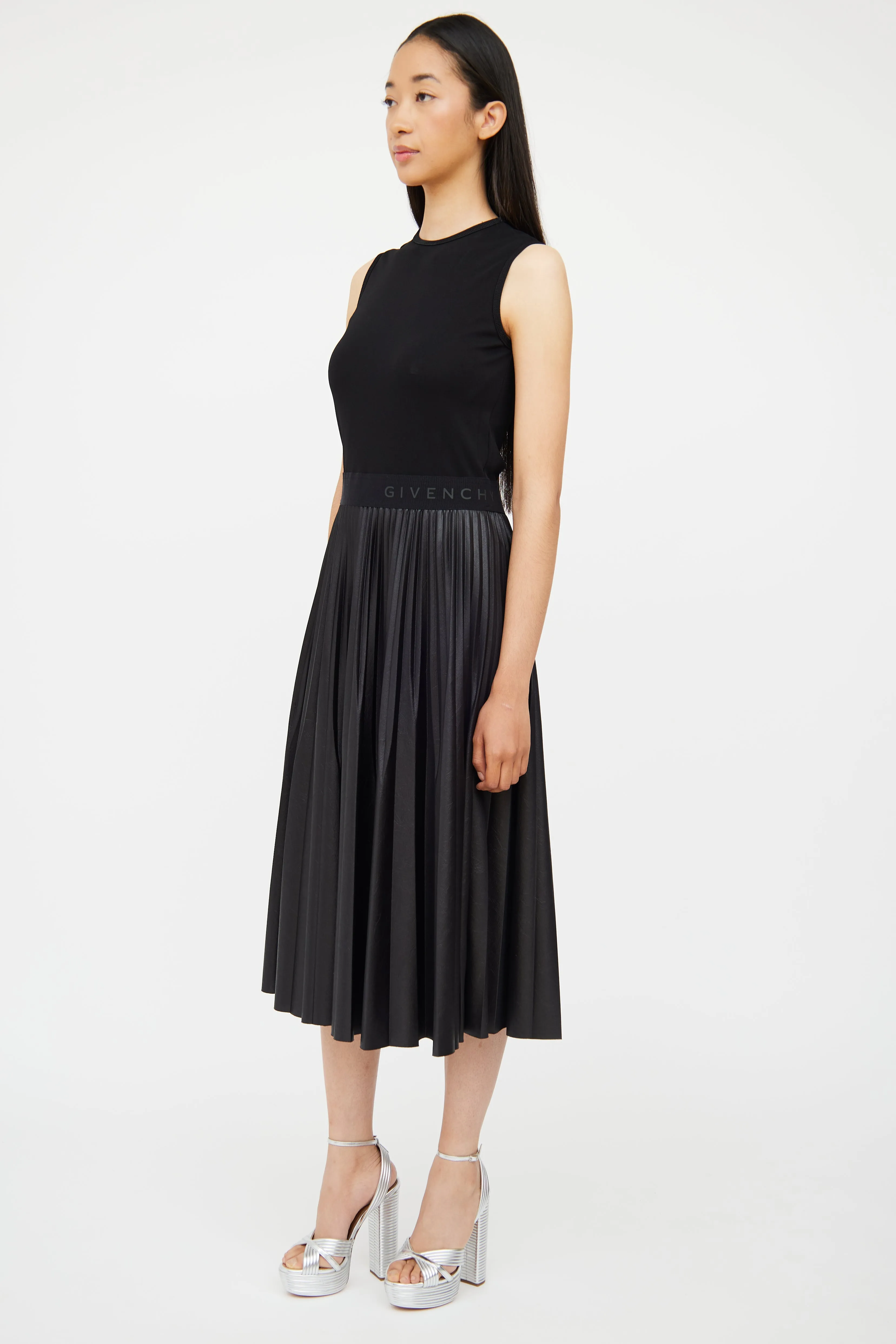 Black Logo Pleated Sleeveless Dress
