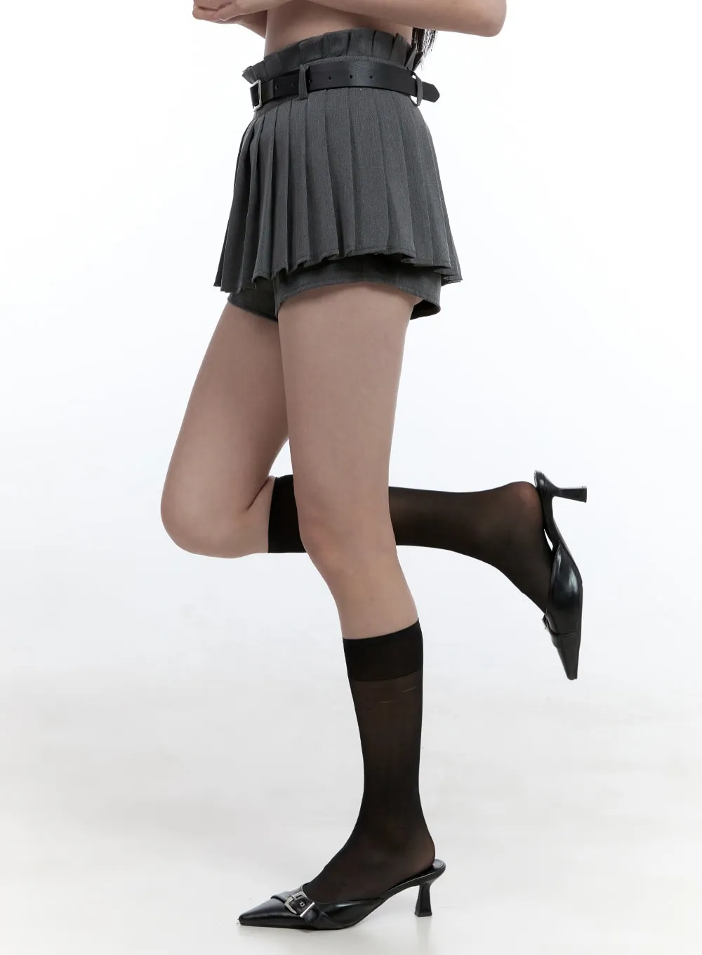 Mini Pleated Skirt with Belt OO429