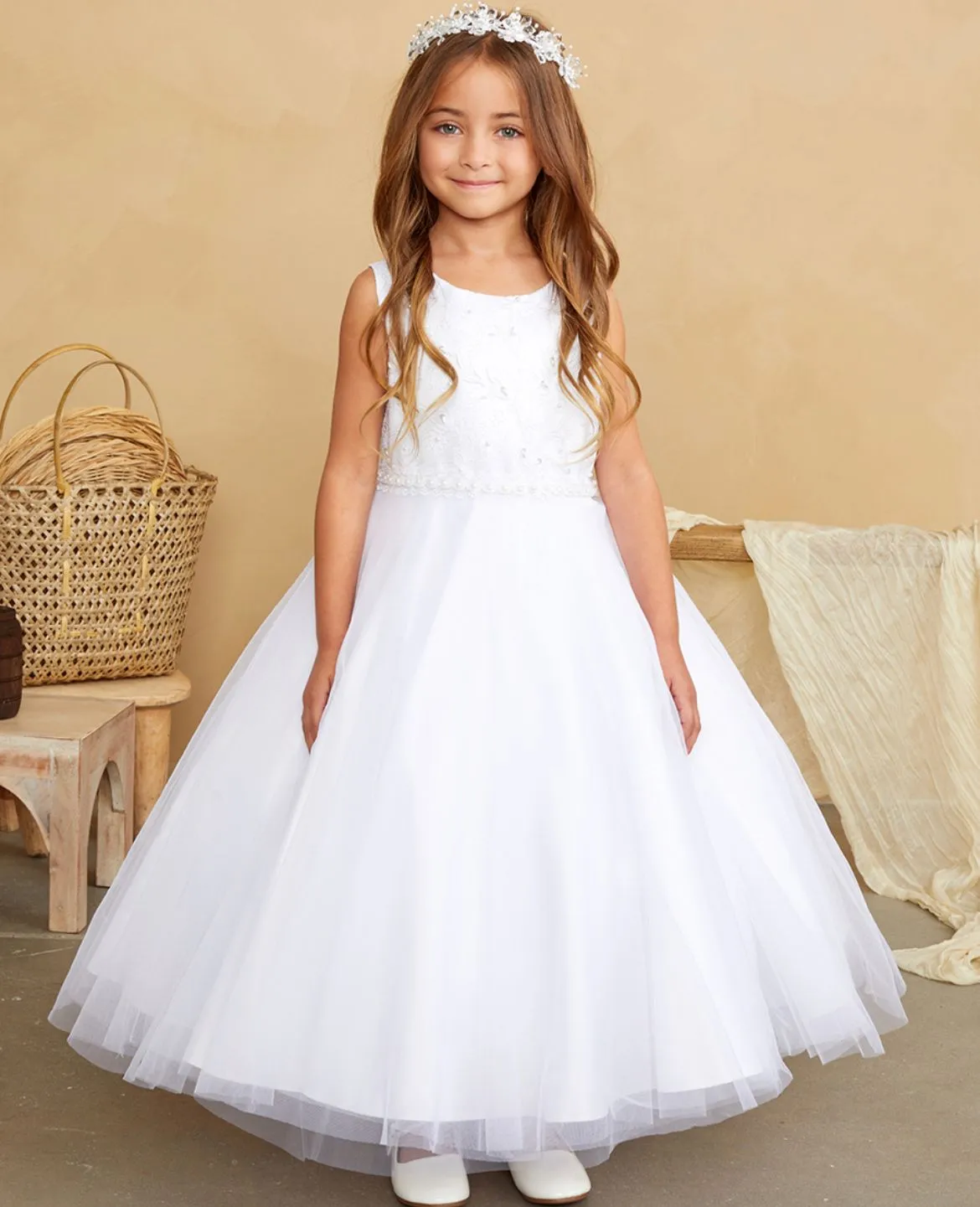 Sleeveless Lace Hodice
