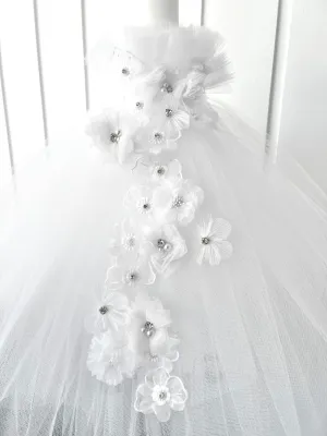 WHITE BLOSSOM